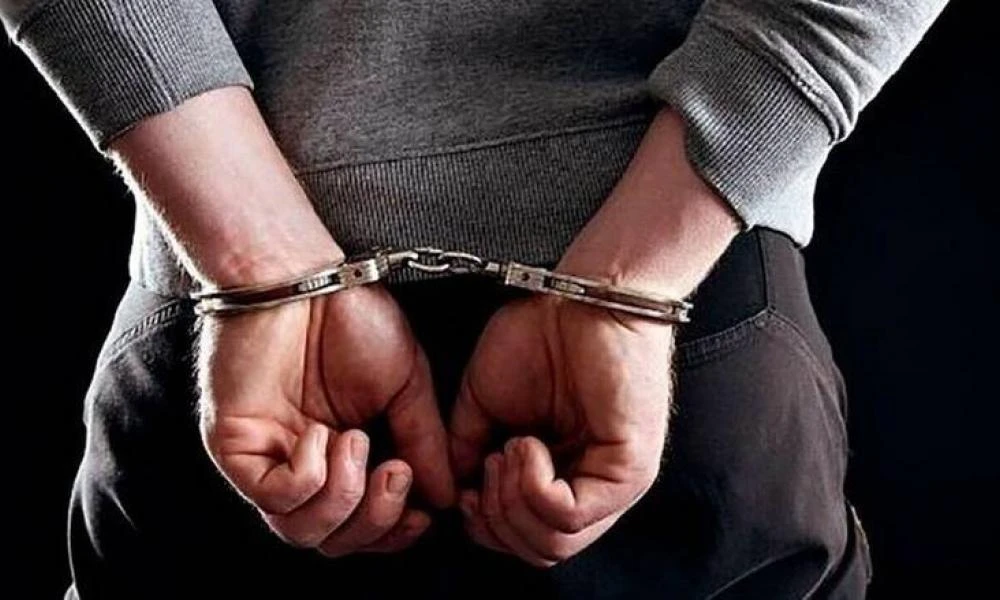Απίστευτο! Έκρυβε την κοκαΐνη στα ρολόγια της ΔΕΗ μιας οικοδομής